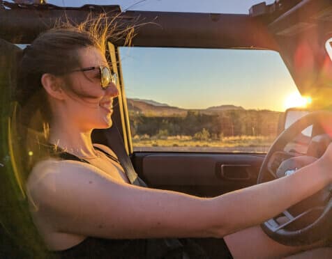 Jen tearing it up through the Utah desert